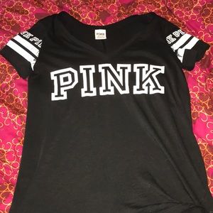 VS Pink tee